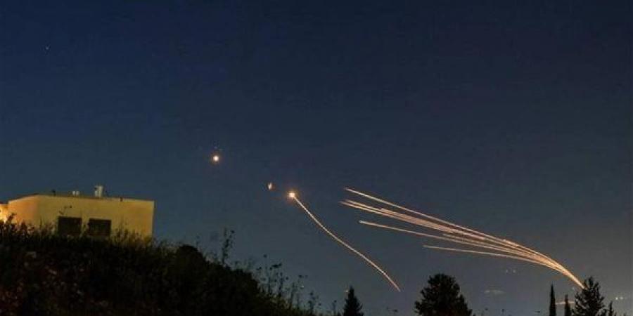 إعلام إسرائيلي: حزب الله استهدف بلدات الشمال بـ100 صاروخ منذ صباح اليوم