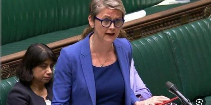 بريطانيا: دول العالم عازمة على استخدام كل السبل لإعادة فتح مضيق هرمز