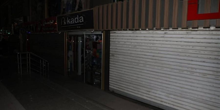 أول ويك إند.. تطبيق قرار غلق المحلات في وسط البلد بعد منح ساعة زيادة (فيديو)