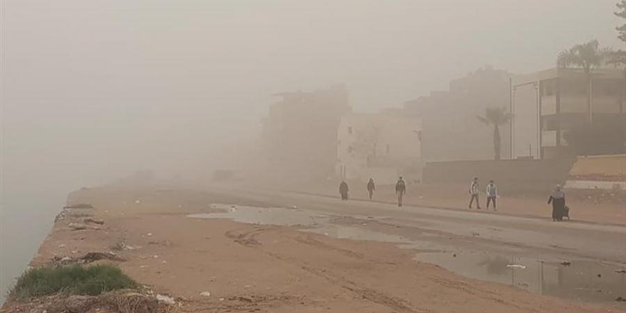 عاصفة ترابية تحجب الرؤية على الطرق وانتظام الدراسة بمختلف مراكز البحيرة