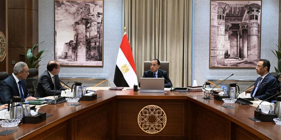 رئيس الوزراء يتابع الموقف التنفيذي لمشروع تنمية وتطوير مدينة المعرفة بالعاصمة الجديدة