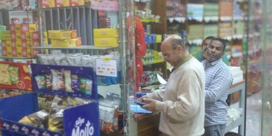 بعد انتهاء المهلة القانونية للتراخيص.. حملات تفتيشية مكثفة على المحال بمرسى علم