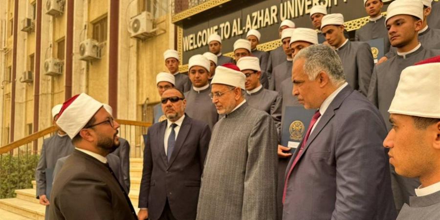 رئيس جامعة الأزهر يستقبل وفد برنامج التعايش مع طلاب أكاديمية الشرطة والجامعات المصرية