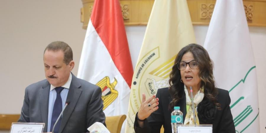 وزيرة الثقافة تعتمد تشكيل اللجان الدائمة للمجلس