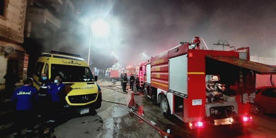 الحماية المدنية تسيطر على حريق فى برج سكني بالفيوم