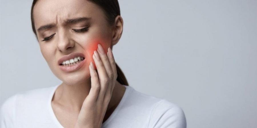 متى يصبح خلع ضرس العقل العلوي ضرورة؟