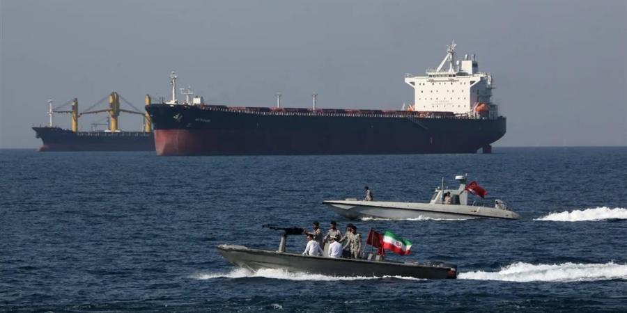 خبير دولي: الصين أكبر المستفيدين من إغلاق مضيق هرمز وترامب لم يتوقع ذلك