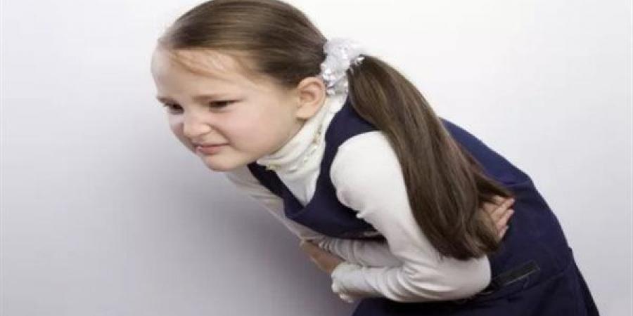 أعراض التسمم الغذائي تكشف مخاطر خفية في الأطعمة اليومية