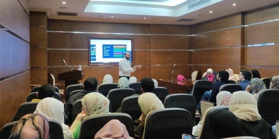 كلية طب الأسنان تنظم ورشة عمل متخصصة عن البحث العلمي