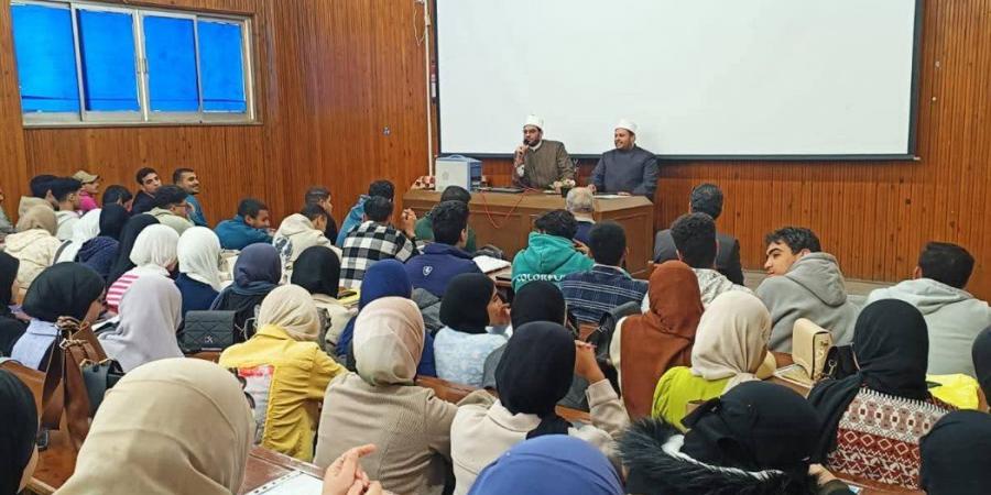 جامعة المنصورة تواصل تنفيذ برنامج تعزيز الوعي الأسري والديني لدى طلابها