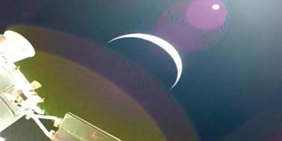 أرتيميس 2 تغادر مدار الأرض.. البشر يعودون إلى القمر بعد 54 عاما