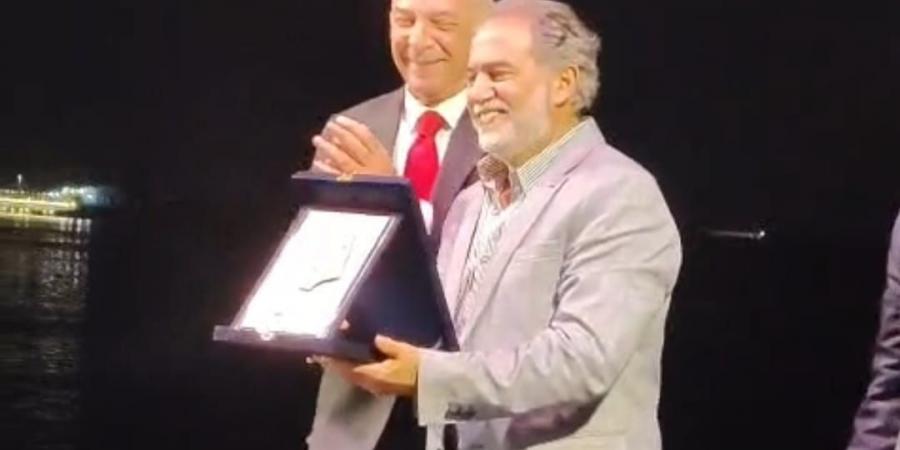 تكريم سهير المرشدي وسيف عبد الرحمن ومحسن محي الدين في ختام الاقصر الأفريقي