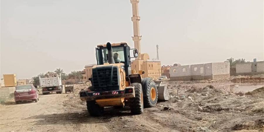 رئيس مدينة سيوة: استجابة فورية لرفع تراكمات القمامة بمنطقة بريزي