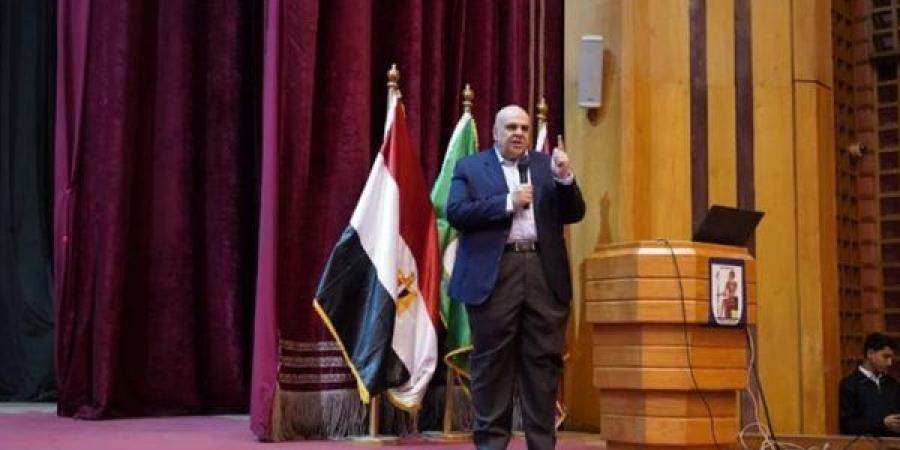 وكيل قصر العيني: نقدّم أنشطة تطبيقية لتعزيز الوعي البيئي لدى الطلاب