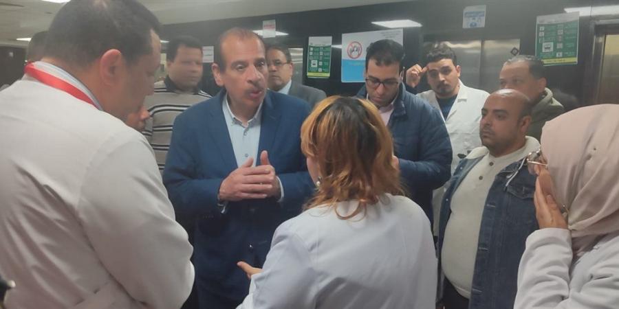 نائب وزير الصحة يتفقد منشآت المنوفية ويكرم الفرق الطبية المتميزة ويحيل هؤلاء للتحقيق
