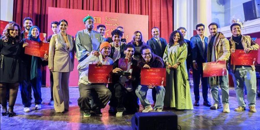 ملتقى «نغم» للمسرح يكرم لجان التحكيم والهيكل الإداري لدورته الخامسة
