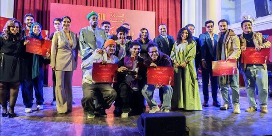 ملتقى نغم للمسرح يكرم لجان التحكيم والهيكل الإداري في دورته الخامسة
