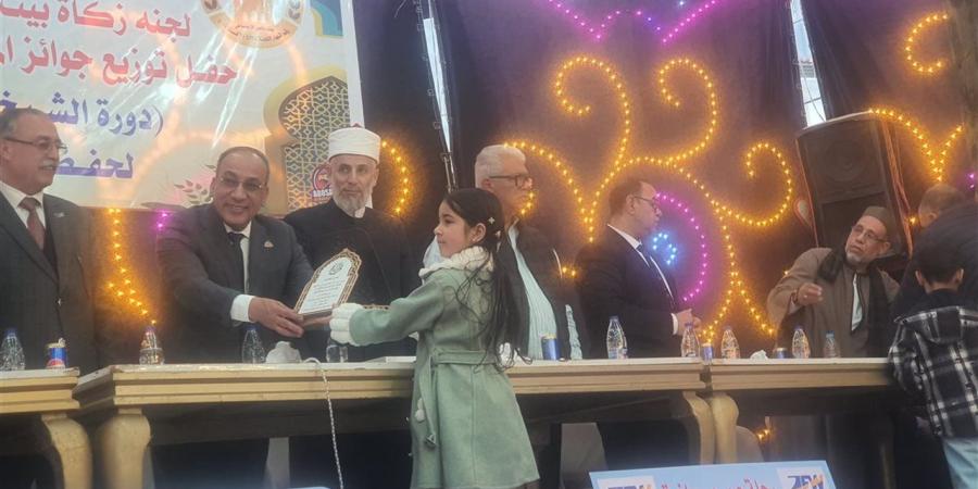 وكيل "أوقاف النواب" يشارك في توزيع جوائز مسابقة بيت المال بشبرا النملة 