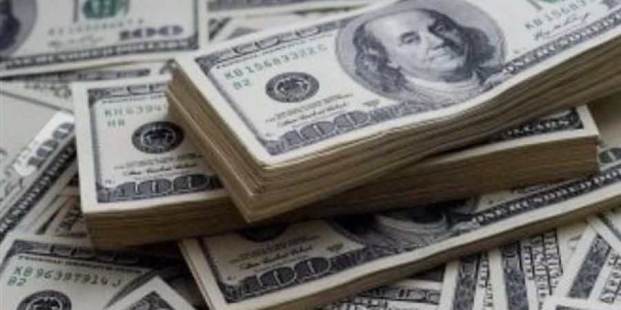 الدولار اليوم.. أسعار الشراء والبيع في جميع البنوك