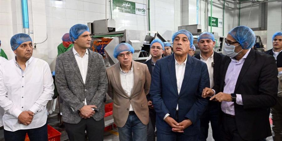 عاجل.. مدبولي يتفقد مصنع فارما زاد للمكملات ومصنع فيردي فودز للصناعات الغذائية