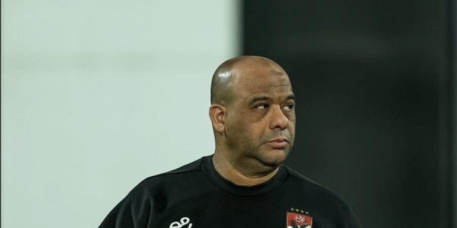 الأهلي يرفض سحب صلاحيات وليد صلاح الدين
