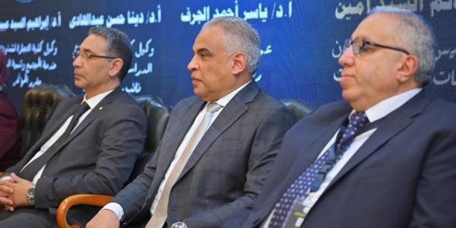 رئيس جامعة طنطا يفتتح للمؤتمر الدولي العاشر لكلية التجارة