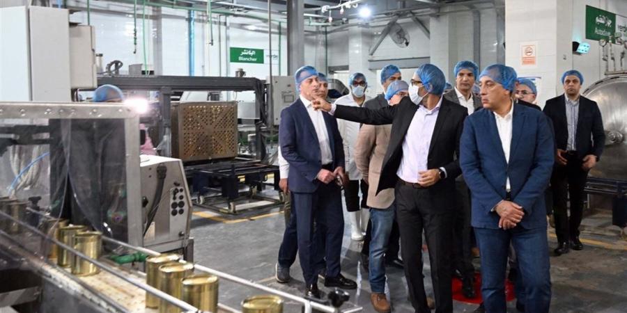 رئيس الوزراء يتفقد مصنع "فيردي فودز" للصناعات الغذائية (صور)