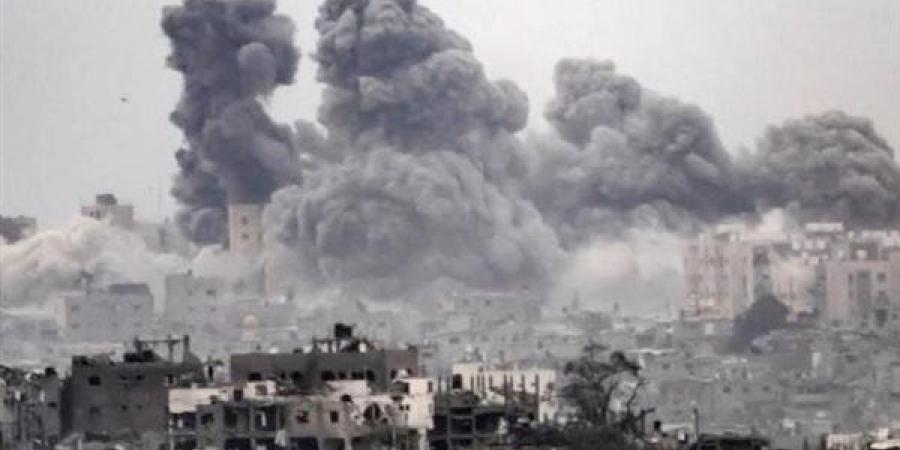 استشهاد فلسطيني وإصابة آخرين في قصف إسرائيلي على مخيم المغازي وسط غزة