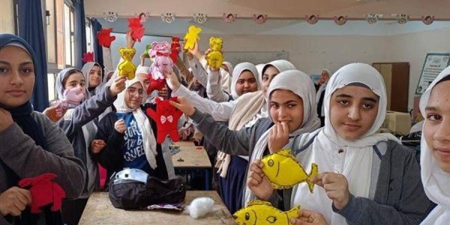 ورش إبداعية واكتشاف مواهب في فعاليات القافلة الثقافية بمطروح