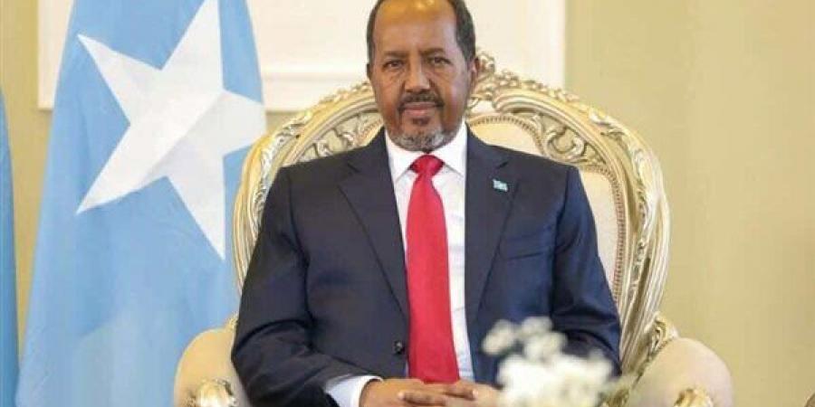 عاجل .. الرئيس الصومالي يتعرض لمحاولة اغتيال في مطار بيدوا