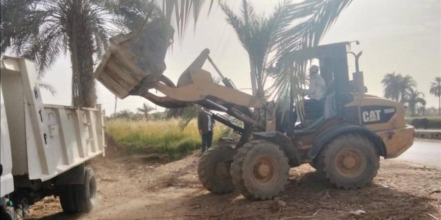 حملات مكثفة لتحسين الخدمات ورفع كفاءة المرافق بقرية قصر الجبالي في الفيوم