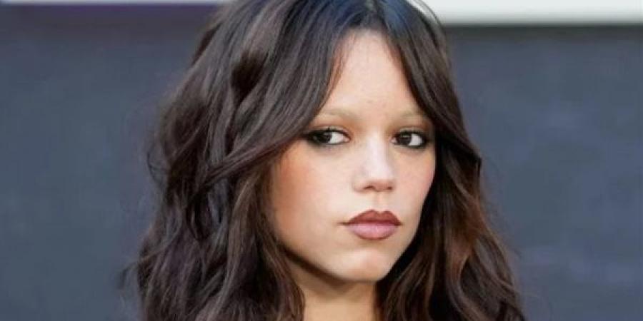 الممثلة جينا أورتيغا تتعرض لانتقادات على الإنترنت..لهذه الأسباب