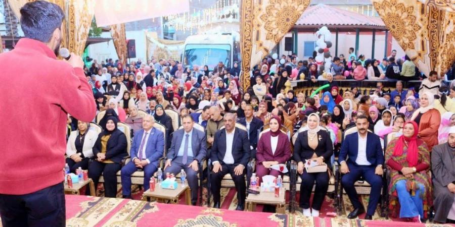 بحضور المحافظ.. الثقافة تقدم أنشطة فنية متنوعة بدمياط احتفالا بيوم اليتيم