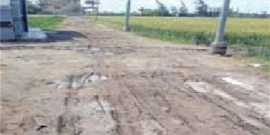 ﻃﺮﻳﻖ اﻟﻤﻮت ﻳﺤﺎﺻﺮ ﻋﺰﺑﺔ دروﻳﺶ الصغرى ﺑﺎﻟﺒﺤﻴﺮة