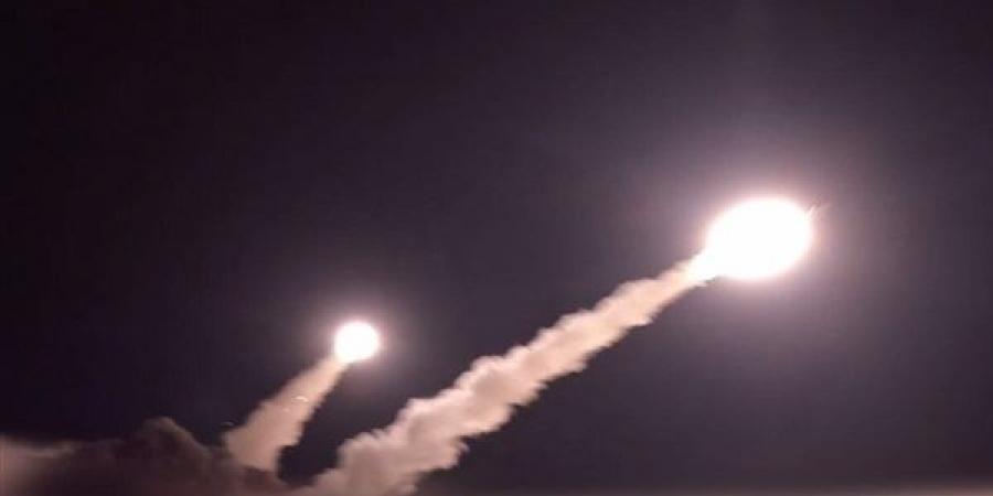 انقطاع الكهرباء شمال حيفا وفرق الإنقاذ تتحرك لتمشيط مواقع سقوط صواريخ إيرانية