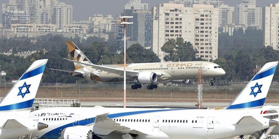 بصاروخ انشطاري..الحوثي تعلن استهداف مطار بن غوريون وأهداف حيوية بإسرائيل