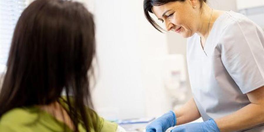 فحص دم بسيط يفتح آفاقًا جديدة للكشف المبكر عن الخرف