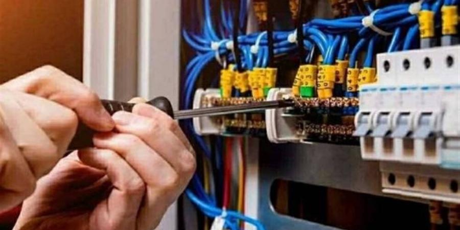 اليوم.. "كهرباء البحيرة" تعلن قطع التيار عن عدة مناطق