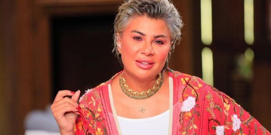 مفيدة شيحة تنتقد «تريند شنطة عصام»: السوشيال ميديا تنشغل عن القضايا الأهم