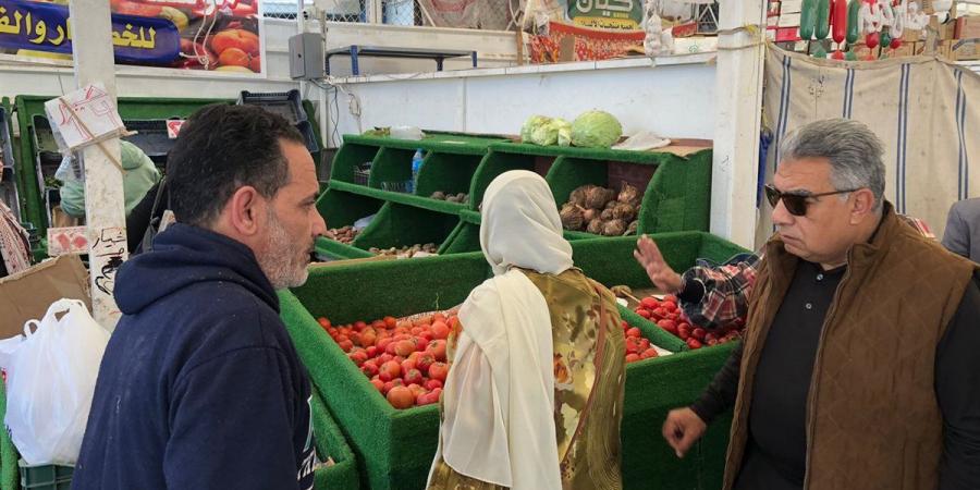 محافظ الدقهلية يتابع توافر السلع وجودتها بالمعارض الدائمة بالمنصورة