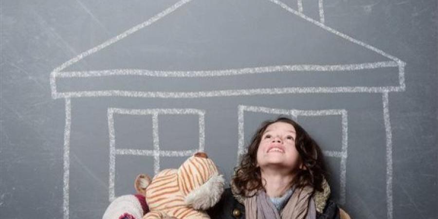 كيف نتعامل مع اليتيم؟ طريق مرافقة النبي في الجنة يبدأ من هنا