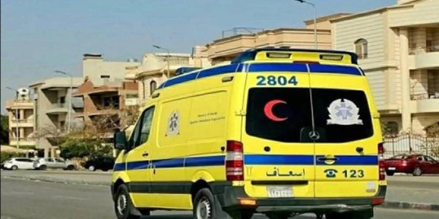 إصابة 5 أشخاص إثر حادث انقلاب سيارة ملاكي