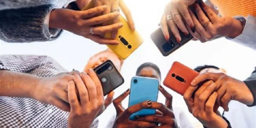 هل يرفع الجهاز القومي للاتصالات الأسعار بعد زيادة الكهرباء؟.. شركات المحمول تُجدد مطالبها