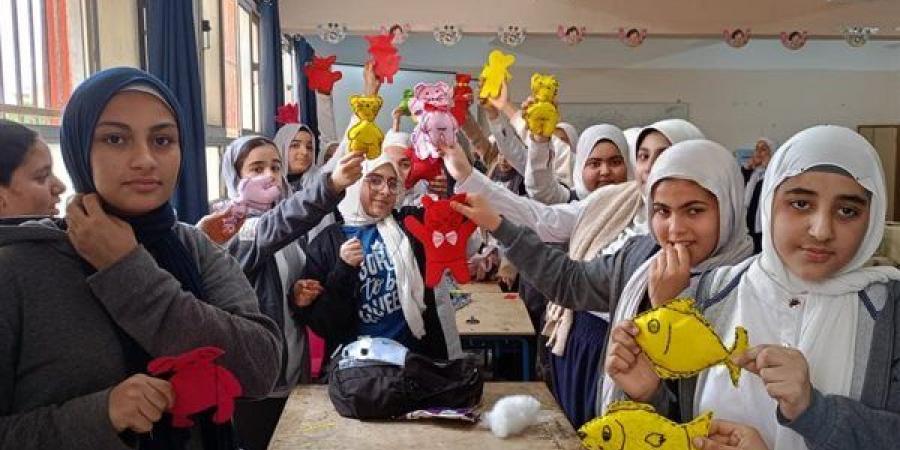 ورش إبداعية واكتشاف مواهب في فعاليات القافلة الثقافية بمطروح