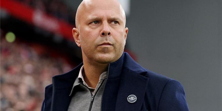 تقارير: ليفربول يدرس إقالة أرني سلوت من منصبه