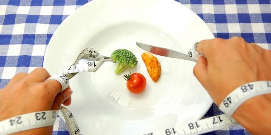 الدايت القاسي يدمر جسمك.. كيف تخسر الوزن بطريقة صحية وآمنة؟