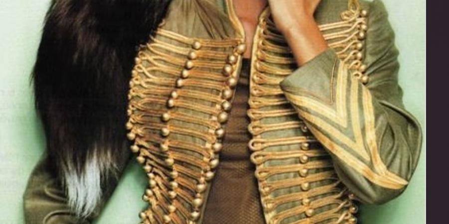 جاكيت نابليون تعود بقوة إلى واجهة موضة 2026