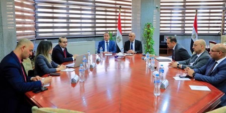 آليات إدراج الثقافة المالية بالمناهج الدراسية في المدارس