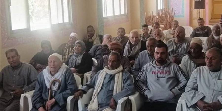 ندوة إرشادية لمنتجي القطن بقرية سامول في المحلة الكبرى