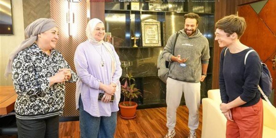 أكاديمية الفنون تفتح آفاق الإبداع بورشة للرقص المعاصر ضمن مهرجان الفضاءات المسرحية المتعددة